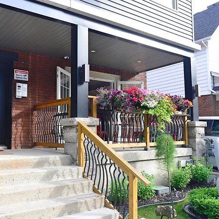 Ottawa Downtown Executive Apartment Retreat With Private Balcony Near Bank Street - Sleep Max 2 외부 사진