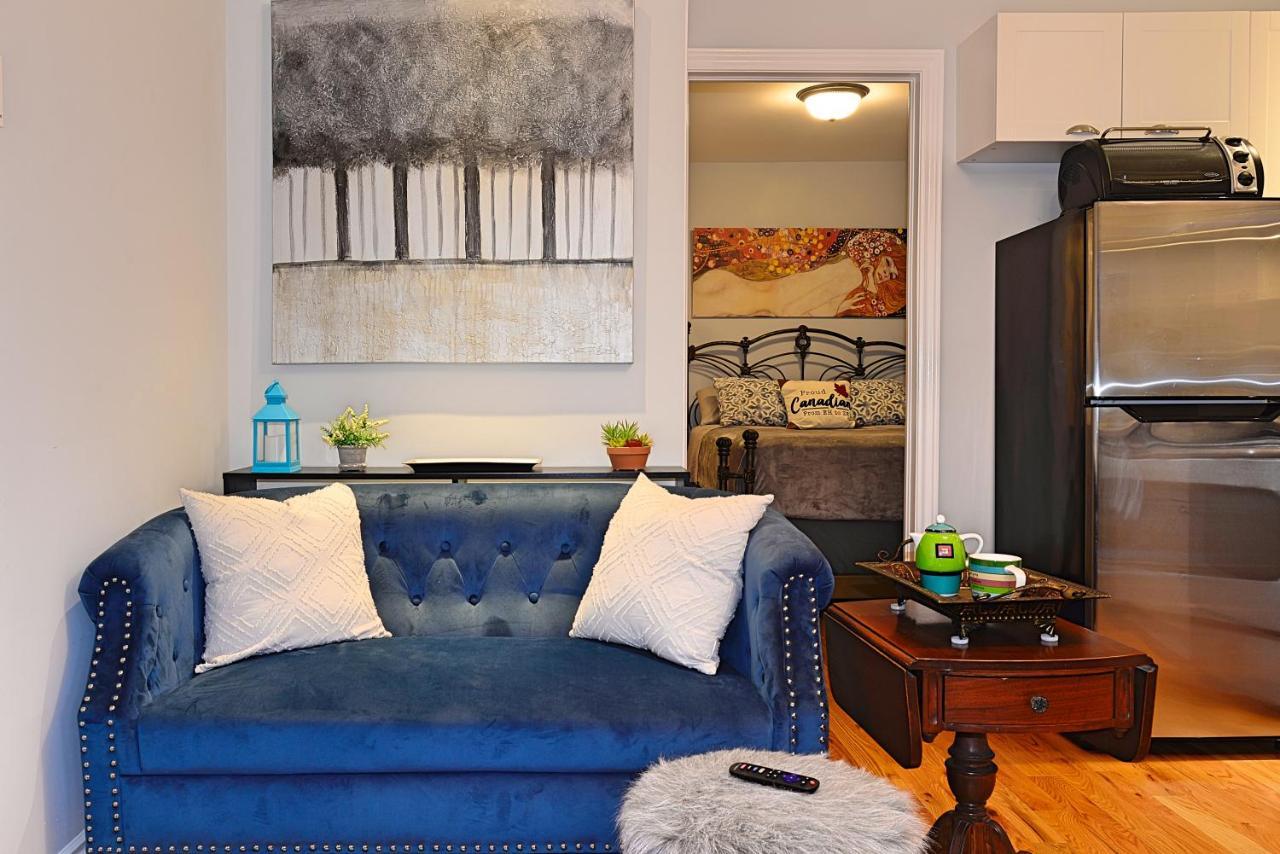 Ottawa Downtown Executive Apartment Retreat With Private Balcony Near Bank Street - Sleep Max 2 외부 사진
