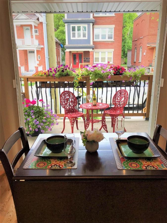 Ottawa Downtown Executive Apartment Retreat With Private Balcony Near Bank Street - Sleep Max 2 외부 사진